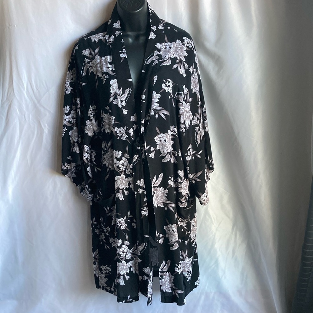 Spiritual Gangster Maya Floral Tie Front Kimono Wrap Os
